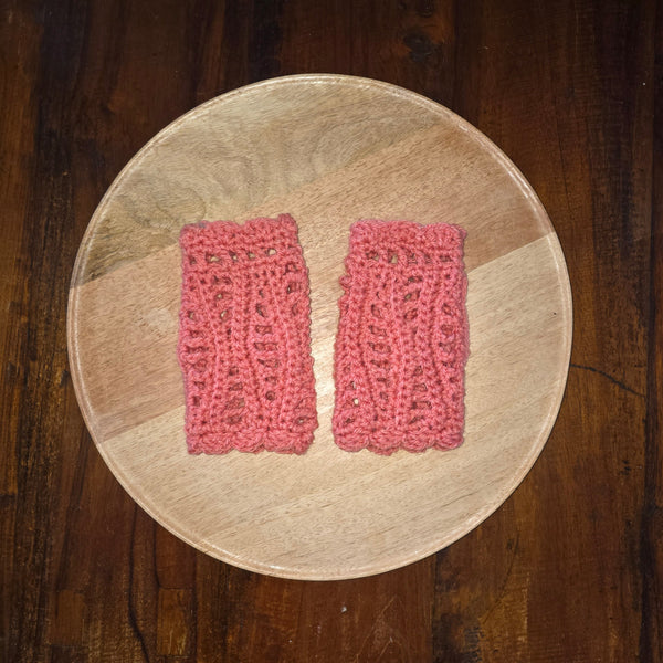Wavy fingerless gloves (PDF crochet pattern, beginner/intermediate)