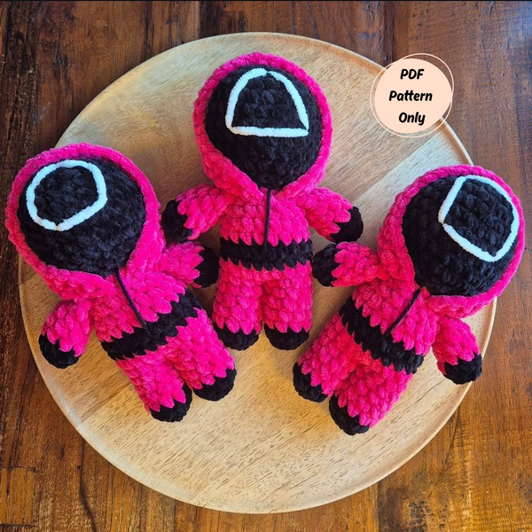Pink soldier with removable hoodie (PDF crochet pattern, Low-sew, intermediate)